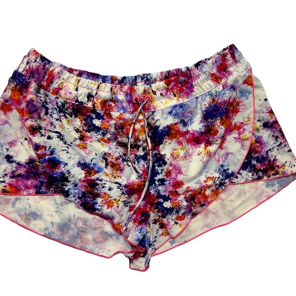 ATHLETA HYPERSONIC PETAL SHORT size Large running track shorts - Picture 2 of 9